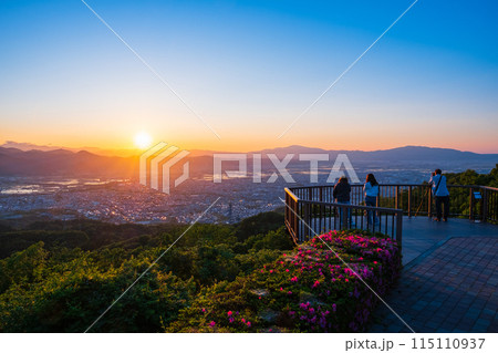 西蔵王公園展望広場・夕景 115110937