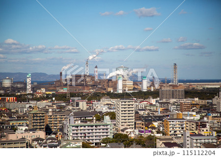 街中から見た工場は趣があっていい 115112204