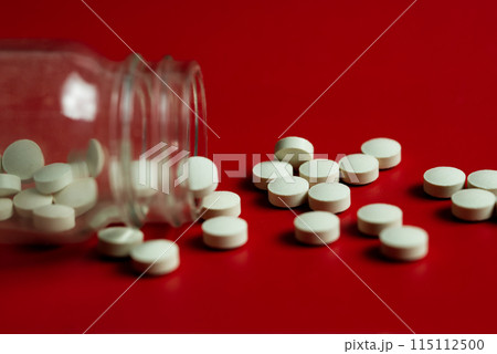 白い錠剤 115112500