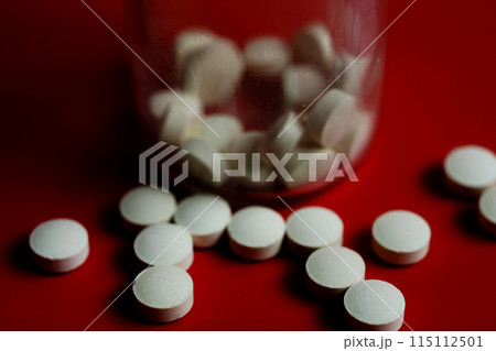 白い錠剤 115112501