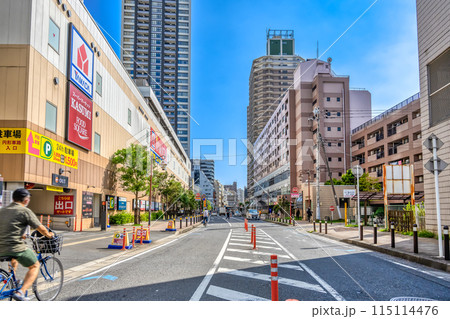 千葉県市川市の都市風景　京成八幡駅 115114476