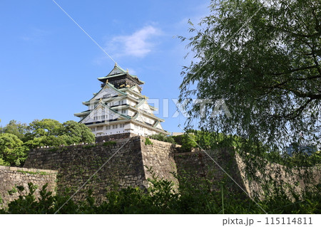 大阪城公園、タワマンのラウンジから望む新緑の大阪城、初夏、夏、春、大阪城、大坂観光、晴天の大阪城 大阪城公園、タワマンのラウンジから望む新緑の大阪城、初夏、夏、春、大阪城、大坂観光、晴天の大阪城 115114811