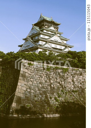 大阪城、春、夏、初夏、秋、タワマンのラウンジから望む新緑の大阪城、大阪城公園、大阪観光、関西観光 115115043