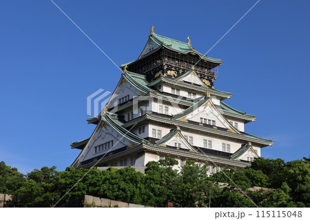 大阪城、春、夏、初夏、秋、タワマンのラウンジから望む新緑の大阪城、大阪城公園、大阪観光、関西観光 大阪城、春、夏、初夏、秋、タワマンのラウンジから望む新緑の大阪城、大阪城公園、大阪観光、関西観光 115115048