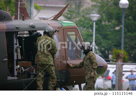 災害救助　訓練　自衛隊 115115146