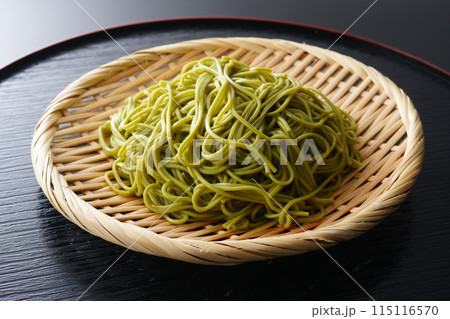ザルに盛った茶そば ザルに盛った茶そば 115116570