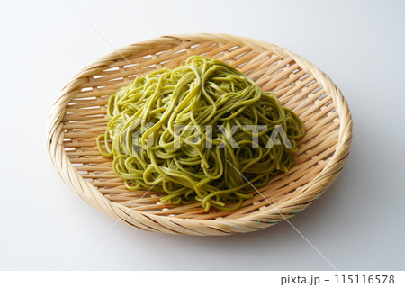ザルに盛った茶そば ザルに盛った茶そば 115116578