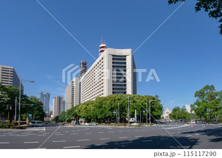 東京都千代田区の警視庁と国会議事堂 東京都千代田区の警視庁と国会議事堂 115117290