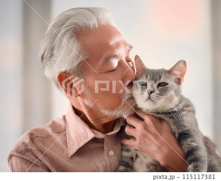 猫と高齢者の男性 115117381