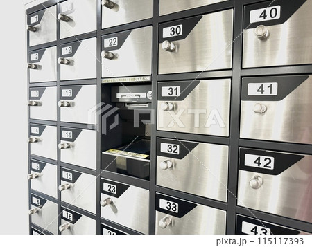 貴重品ロッカー 115117393