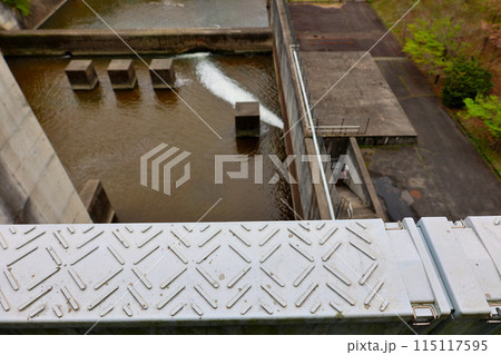 千丈寺湖と青野ダム 115117595