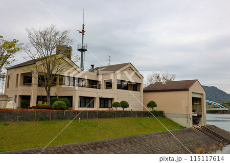 千丈寺湖と青野ダム管理所 115117614