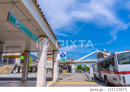 日本の横浜都市景観 横浜市営地下鉄グリーンライン 北山田駅などを望む 115117673