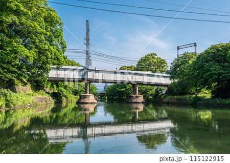 伏見みなと橋から濠川の眺め 京阪電車鉄橋 京都市伏見区 伏見みなと橋から濠川の眺め 京阪電車鉄橋 京都市伏見区 115122915