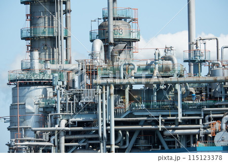 コンビナートのプラント コンビナートのプラント 115123378