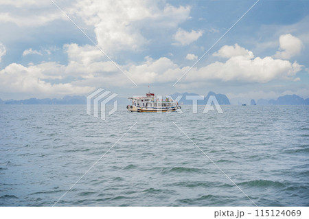 Picturesque sea landscape. Ha Long Bay, Vietnam Picturesque sea landscape. Ha Long Bay, Vietnam 115124069