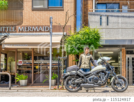 大型アメリカンバイクで世田谷ツーリング　尾山台駅 115124917