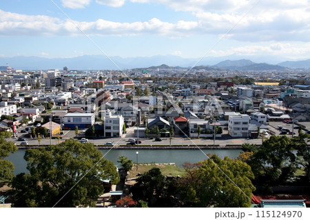 今治城天守閣から南側を望む 115124970