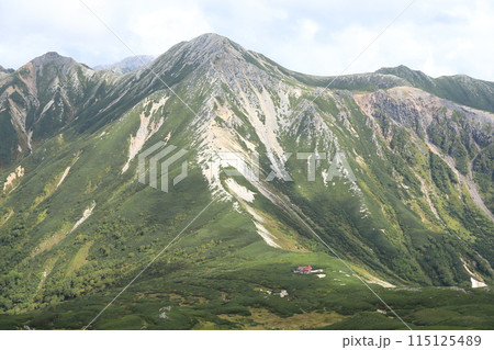 北アルプスの鏡平から槍ヶ岳を望む絶景【9月】 北アルプスの鏡平から槍ヶ岳を望む絶景【9月】 115125489