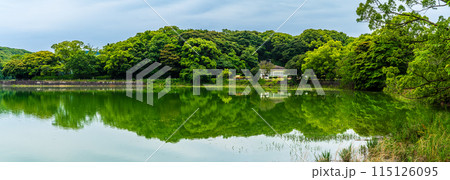 新緑の諏訪の池　パノラマ　【長崎県雲仙市】 115126095