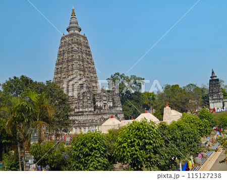 インドの世界遺産の一つであり、お釈迦様が悟りを開いた貴重な仏教遺跡ブッダガヤに建つ聖大菩提寺大 インドの世界遺産の一つであり、お釈迦様が悟りを開いた貴重な仏教遺跡ブッダガヤに建つ聖大菩提寺大 115127238