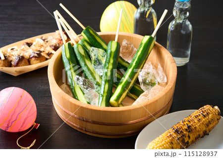 夏祭りの屋台料理 115128937