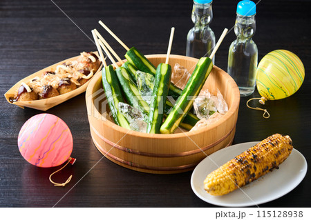 夏祭りの屋台料理 115128938