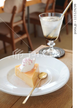 【おしゃれカフェ】さくらプリンと自家製ジンジャエール 【おしゃれカフェ】さくらプリンと自家製ジンジャエール 115129296