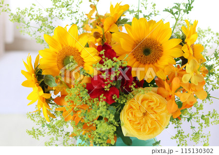 ひまわりのフラワーアレンジ ひまわりのフラワーアレンジ 115130302