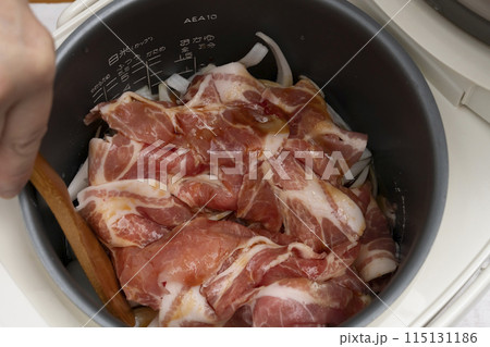 炊飯器料理 肉じゃが 炊飯器料理 肉じゃが 115131186