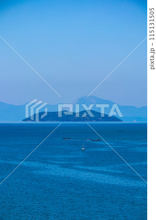 【びわ湖風景】琵琶湖大橋からのマリンブルーの眺め 115131505