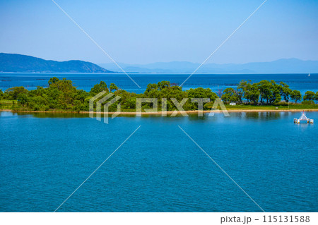 【びわ湖風景】琵琶湖大橋からのマリンブルーの眺め 【びわ湖風景】琵琶湖大橋からのマリンブルーの眺め 115131588