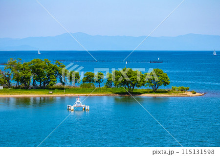 【びわ湖風景】琵琶湖大橋からのマリンブルーの眺め 【びわ湖風景】琵琶湖大橋からのマリンブルーの眺め 115131598