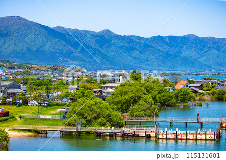 【びわ湖風景】琵琶湖大橋からのマリンブルーの眺め 115131601
