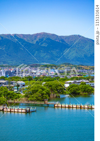 【びわ湖風景】琵琶湖大橋からのマリンブルーの眺め 115131614