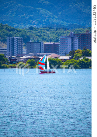 【びわ湖風景】琵琶湖大橋からのマリンブルーの眺め 115132465