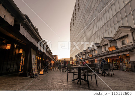 日本の神奈川県小田原都市にある昔の日本の江戸の宿場町をイメージした商業施設ミナカ小田原 115132600