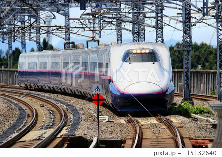 ベテランの走り…E2系新幹線 東北新幹線・那須塩原駅 ベテランの走り…E2系新幹線 東北新幹線・那須塩原駅 115132640