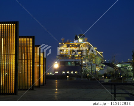 神奈川県 象の鼻防波堤の景観 3月 神奈川県 象の鼻防波堤の景観 3月 115132938