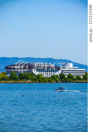 【びわ湖風景】琵琶湖大橋からのマリンブルーの眺め 【びわ湖風景】琵琶湖大橋からのマリンブルーの眺め 115133386