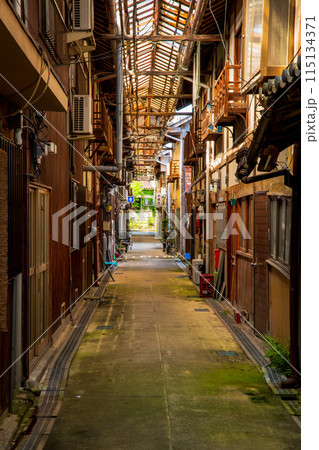 兵庫縣　西脇市の町並み　旭マーッケト 115134371