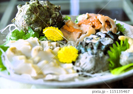 魚介類の豪華盛り合わせ 115135467