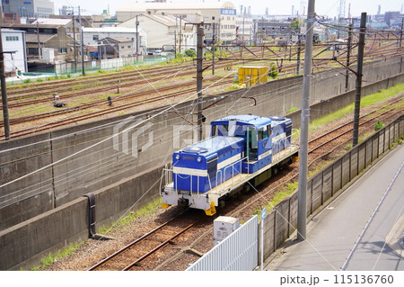 神奈川臨海鉄道のディーゼル機関車（DD55形） 115136760