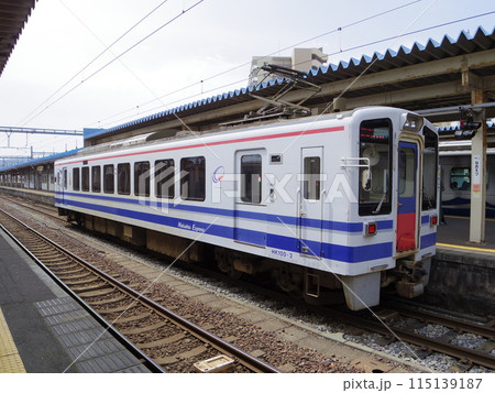 北越急行 普通列車HK100形電車 直江津駅 115139187