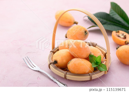 初夏の味覚　びわ （香川県産） 115139671