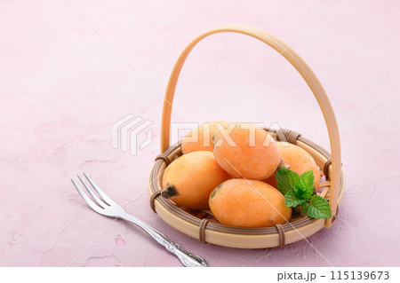 初夏の味覚 びわ (香川県産) 初夏の味覚 びわ (香川県産) 115139673