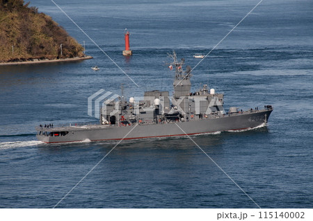 来島海峡を通過し斎灘に向かう練習護衛鑑くろべ 来島海峡を通過し斎灘に向かう練習護衛鑑くろべ 115140002