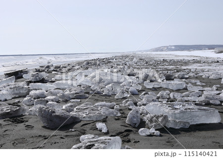 北海道の大津海岸に流れ着いた美しいジュエリーアイス【2月】 115140421