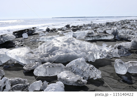 北海道の大津海岸に流れ着いた美しいジュエリーアイス【2月】 北海道の大津海岸に流れ着いた美しいジュエリーアイス【2月】 115140422