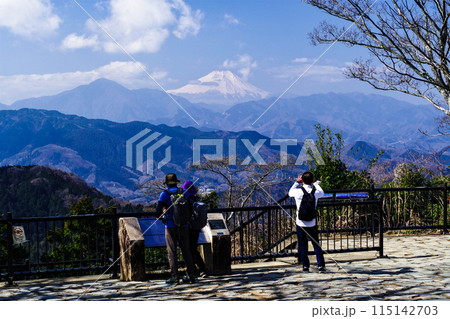 高尾山からの富士山 高尾山からの富士山 115142703